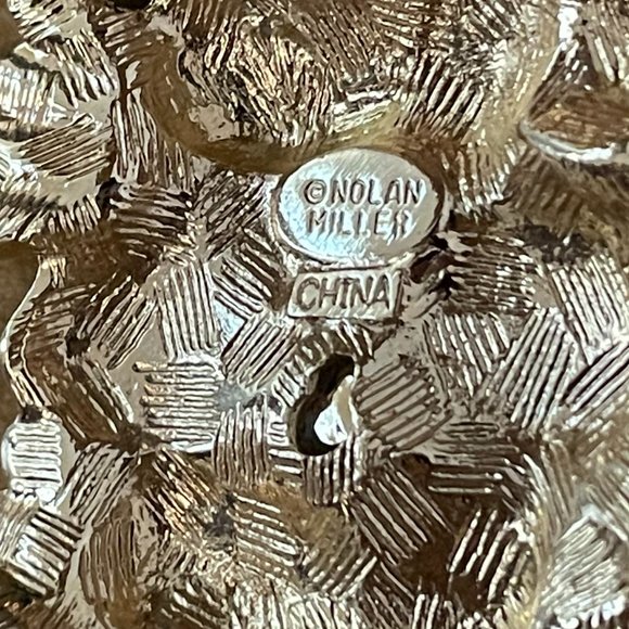 Nolan Miller Vintage Hinged Cuff Bracelet - Picture 7 of 8